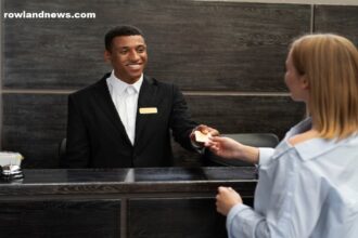What hotels accept cash